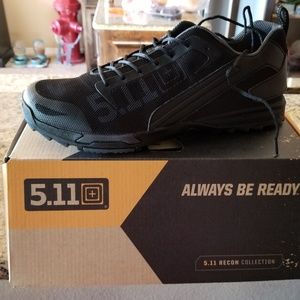5.11 mens recon trainer NEW